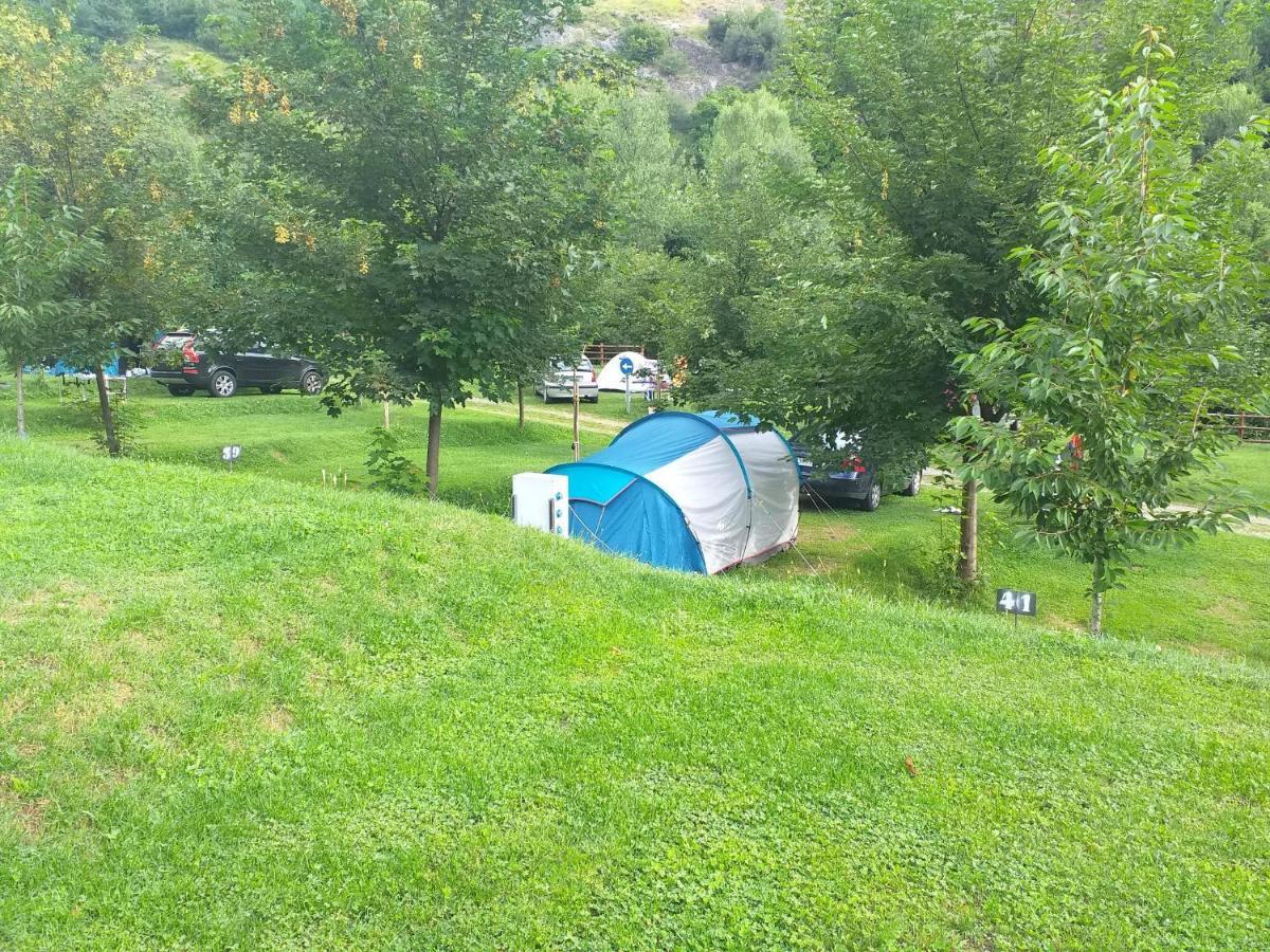 Готель Camping Riu Gelat Еспот Екстер'єр фото