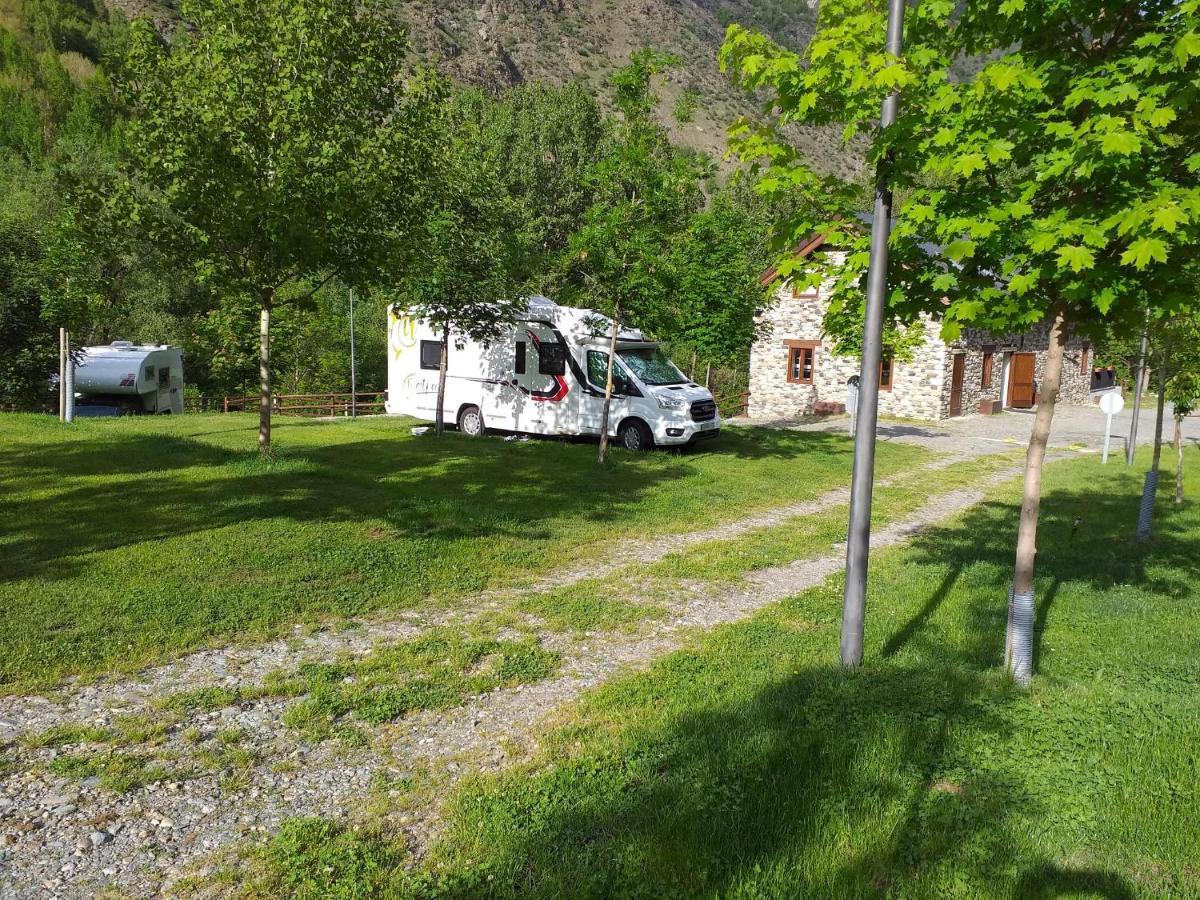 Готель Camping Riu Gelat Еспот Екстер'єр фото